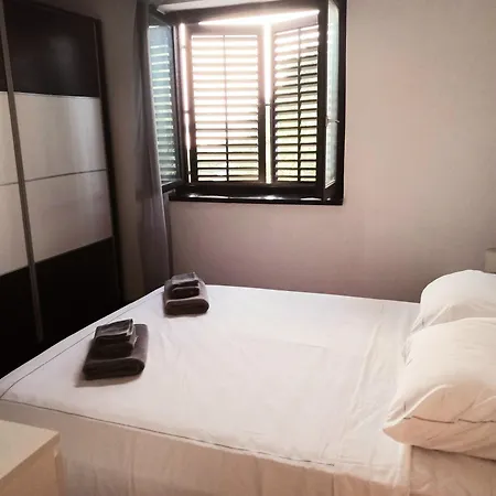 Familyhouse Πούλα