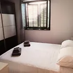 Familyhouse Пула